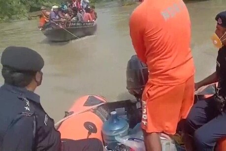 असम और बिहार में बाढ़ से स्थिति भयावह, 40 लाख लोग हुए प्रभावित असम और बिहार में बाढ़ से स्थिति भयावह, 40 लाख लोग हुए प्रभावित