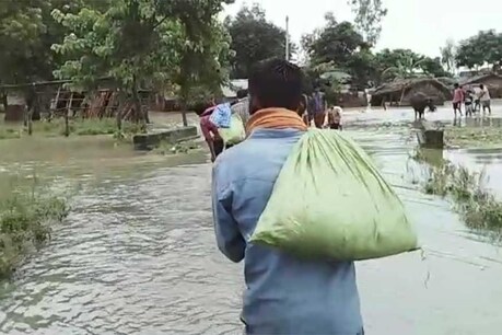 लखीमपुर खीरी: पहाड़ों पर हो रही बारिश से दर्जनों गांव में घुसा बाढ़ का पानी, लोगों में दहशत