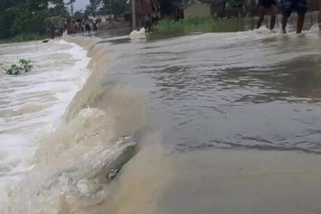 High Alert : सीतामढ़ी जिले के कई गांव में घुसा बाढ़ का पानी, नदियां खतरे के निशान से ऊपर बहीं
