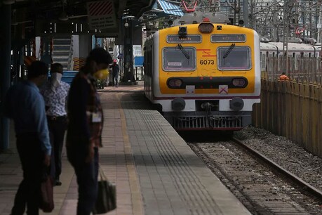रेलवे के 872 कर्मी, उनके परिवार के सदस्य और रिटायर्ड कर्मी कोरोना वायरस से संक्रमित रेलवे के 872 कर्मी, उनके परिवार के सदस्य और रिटायर्ड कर्मी कोरोना वायरस से संक्रमित