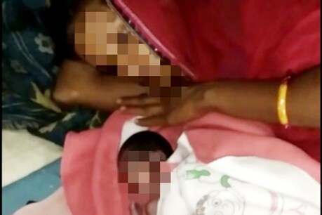 नवजात को मृत बता पॉलीथीन में पैक कर नर्स ने परिजनों को दिया, दफनाते समय रोई बच्ची तो.... नवजात को मृत बता पॉलीथीन में पैक कर नर्स ने परिजनों को दिया, दफनाते समय रोई बच्ची तो....