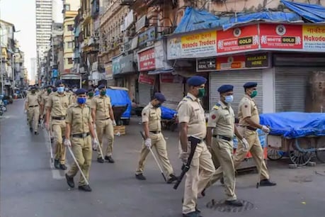 कोविड-19 के बढ़ते मामलों को रोकने के लिए मुंबई पुलिस ने धारा 144 लागू की कोविड-19 के बढ़ते मामलों को रोकने के लिए मुंबई पुलिस ने धारा 144 लागू की