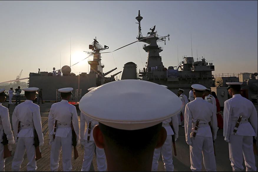india china tension, india navy, indian air force, rafale jet, navy indian ocean, south china sea, नाव, भारत चीन सीमा तनाव, भारतीय नौसेना, भारतीय वायु सेना, राफेल विमान
