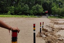 पहाड़ों में बारिश से उफने कुमाऊं के बरसाती नालों ने किया सड़कों पर कब्ज़ा... कई जगह घंटों लगा रहा जाम