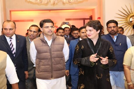 राजस्थान संकट: प्रियंका गांधी के संपर्क में हैं सचिन पायलट, सम्मानजनक घर वापसी की कोशिश जारी- रिपोर्ट राजस्थान संकट: प्रियंका गांधी के संपर्क में हैं सचिन पायलट, सम्मानजनक घर वापसी की कोशिश जारी- रिपोर्ट