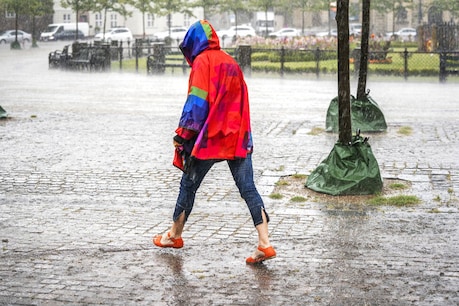 Weather Alert: यूपी के इन जिलों में दोपहर तक हो सकती है बारिश, अन्य जनपदों में ऐसा रहेगा मौसम