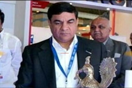 संजय भंडारी से जुड़े एक मामले में ईडी ने दर्ज की FIR, बढ़ सकती हैं वाड्रा की मुश्किलें संजय भंडारी से जुड़े एक मामले में ईडी ने दर्ज की FIR, बढ़ सकती हैं वाड्रा की मुश्किलें