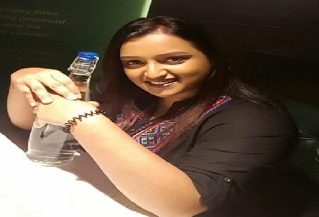Gold Smuggling Case: नौकरी बदलने में माहिर है स्वप्ना सुरेश, क्लर्क से ऐसे बन गई स्मगलिंग क्वीन Gold Smuggling Case: नौकरी बदलने में माहिर है स्वप्ना सुरेश, क्लर्क से ऐसे बन गई स्मगलिंग क्वीन