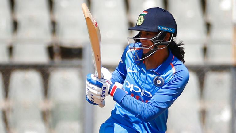 Indian best women cricketer smriti mandhana