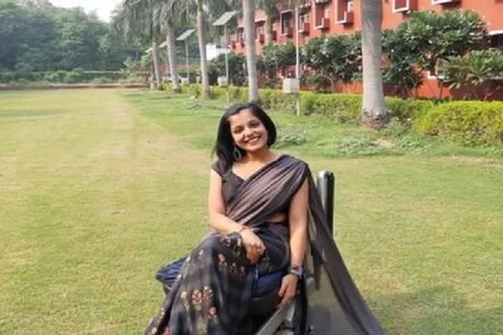 ऑक्सफोर्ड में पढ़ाई करेंगी प्रतिष्ठा, व्हीलचेयर पर रह कर तय की हौसलों की उड़ान ऑक्सफोर्ड में पढ़ाई करेंगी प्रतिष्ठा, व्हीलचेयर पर रह कर तय की हौसलों की उड़ान