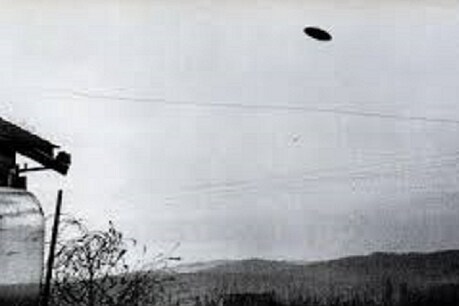 World UFO Day: भारत में भी कई बार देखी गई हैं उडनतश्तरियां, जानें कब और कहां World UFO Day: भारत में भी कई बार देखी गई हैं उडनतश्तरियां, जानें कब और कहां