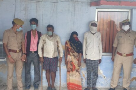 Unnao : मां को देख लिया था किसी और के साथ, बेटी की हत्या में मां और उसके प्रेमी समेत 4 गिरफ्तार Unnao : मां को देख लिया था किसी और के साथ, बेटी की हत्या में मां और उसके प्रेमी समेत 4 गिरफ्तार