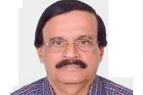 बेंगलुरु में गुरु राघवेंद्र बैंक के पूर्व CEO वासुदेव का घर के बाहर मिला शव बेंगलुरु में गुरु राघवेंद्र बैंक के पूर्व CEO वासुदेव का घर के बाहर मिला शव