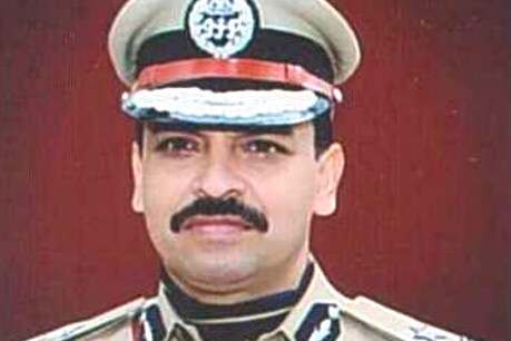 यूपी पुलिस का वो तेज-तर्रार IPS, जिसने विकास दुबे एनकाउंटर को किया लीड यूपी पुलिस का वो तेज-तर्रार IPS, जिसने विकास दुबे एनकाउंटर को किया लीड
