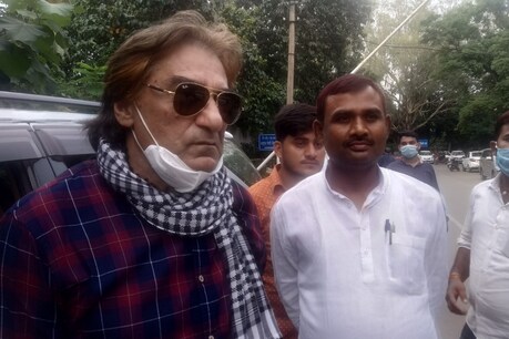 Lockdown ने बेरोजगार किया तो लालू यादव से मिलने पहुंचा यह बॉलीवुड एक्टर, RJD से लड़ना चाहते हैं चुनाव Lockdown ने बेरोजगार किया तो लालू यादव से मिलने पहुंचा यह बॉलीवुड एक्टर, RJD से लड़ना चाहते हैं चुनाव