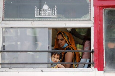 बड़ी खबर: आगरा में 34 सवारियों से भरी बस हाईजैक! पुलिस बोली- किश्त नहीं चुकाने पर फाइनेंस कंपनी वाले ले गए बड़ी खबर: आगरा में 34 सवारियों से भरी बस हाईजैक! पुलिस बोली- किश्त नहीं चुकाने पर फाइनेंस कंपनी वाले ले गए