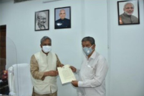 उत्तराखंड का समर कैपिटल बना गैरसैंण, CM त्रिवेंद्र बोले- हरीश रावत इस पर कर रहे राजनीति उत्तराखंड का समर कैपिटल बना गैरसैंण, CM त्रिवेंद्र बोले- हरीश रावत इस पर कर रहे राजनीति