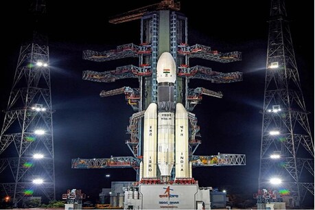 चंद्रयान-2 ने चंद्रमा पर क्रेटर की तस्वीर खींची, ISRO ने विक्रम साराभाई का नाम दिया चंद्रयान-2 ने चंद्रमा पर क्रेटर की तस्वीर खींची, ISRO ने विक्रम साराभाई का नाम दिया
