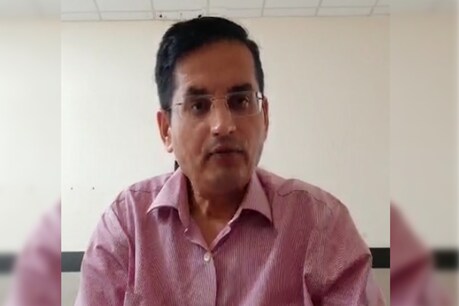 Jaipur: 5 महीने से बिना अवकाश के दिन रात कोरोना पीड़ितों की सेवा में जुटे हैं डॉ. राम, NWR ने किया सम्मान Jaipur: 5 महीने से बिना अवकाश के दिन रात कोरोना पीड़ितों की सेवा में जुटे हैं डॉ. राम, NWR ने किया सम्मान