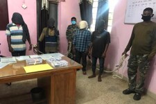 चेकिंग के दौरान PLFI के चार हार्डकोर नक्सली गिरफ्तार, हथियार और मोबाइल बरामद
