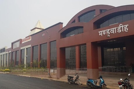 गृह मंत्रालय ने मंडुआडीह रेलवे स्टेशन का नाम बनारस करने को मंजूरी दी