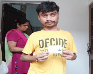 एडमिशन के लिए चाहिए था दिव्यांग सर्टिफिकेट, स्वास्थ्य विभाग ने पागल घोषित कर दिया एडमिशन के लिए चाहिए था दिव्यांग सर्टिफिकेट, स्वास्थ्य विभाग ने पागल घोषित कर दिया