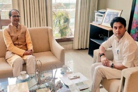 शिवराज सरकार में अब मंत्रियों को जिलों के बंटवारे पर फंसा पेच, इस बार भी सिंधिया खेमे के कारण अड़चन! शिवराज सरकार में अब मंत्रियों को जिलों के बंटवारे पर फंसा पेच, इस बार भी सिंधिया खेमे के कारण अड़चन!