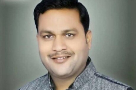 योगी सरकार के मंत्री ने कहा- CM से करूंगा बात, मृतक पत्रकार की पत्नी को मिले नौकरी