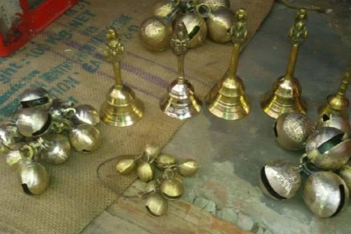 विदेशों में लोकप्रिय हैं मिर्जापुर के पीतल (file photo)