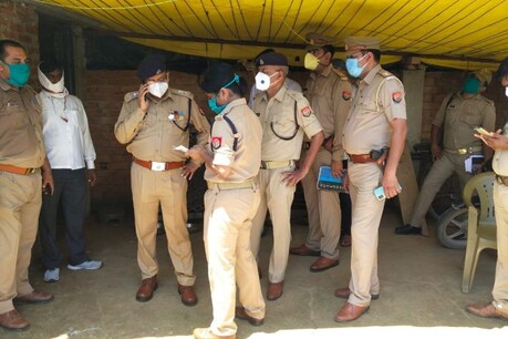 गोरखपुर में प्रेमी युगल की फावड़े से मारकर हत्या, SSP बोले- जल्द होगा खुलासा