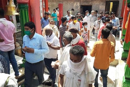 राम मंदिर भूमि पूजन के बाद अयोध्या में बढ़ी श्रद्धालुओं की संख्या, गुलजार हुए बाजार राम मंदिर भूमि पूजन के बाद अयोध्या में बढ़ी श्रद्धालुओं की संख्या, गुलजार हुए बाजार
