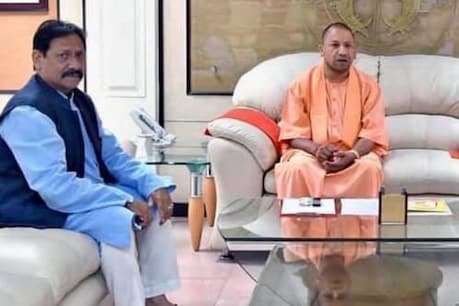 UP: पूर्व क्रिकेटर और कैबिनेट मंत्री चेतन चौहान का निधन पर CM योगी ने जताया शोक UP: पूर्व क्रिकेटर और कैबिनेट मंत्री चेतन चौहान का निधन पर CM योगी ने जताया शोक