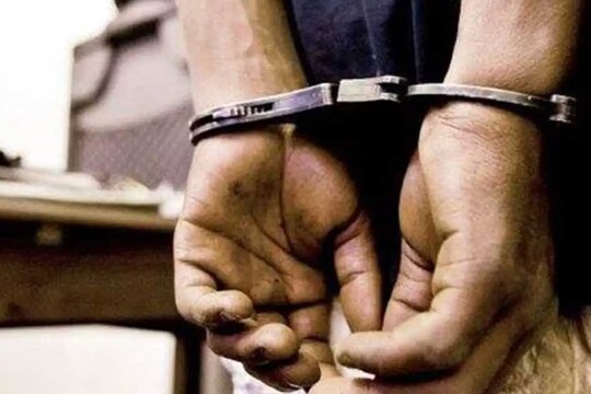 पति ने भिवाड़ी में सब्जी मंडी के पास खड़ी एक स्कूटी को चुरा लिया और अपनी पत्नी को लाकर दे दी. (प्रतीकात्मक तस्वीर)