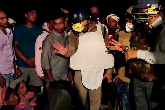 लालगंज सीओ अजय यादव हटाए गए 