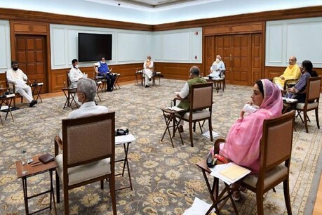 Cabinet Meeting: ऑर्डिनेंस फैक्ट्रीज के कॉर्पोरेटाइजेशन पर लग सकती है कैबिनेट की मुहर Cabinet Meeting: ऑर्डिनेंस फैक्ट्रीज के कॉर्पोरेटाइजेशन पर लग सकती है कैबिनेट की मुहर