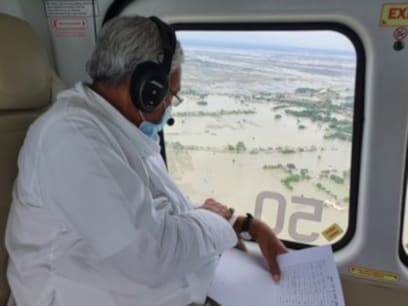 बिहार में बाढ़ से बिगड़े हालात, CM नीतीश ने प्रभावित इलाकों का किया हवाई सर्वेक्षण
