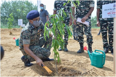 नक्सली प्रभावित राज्यों के युवाओं के लिए CRPF ने बनाई खास योजना, बढ़ेगी रोजगार की संभावनाएं-3219835 नक्सली प्रभावित राज्यों के युवाओं के लिए CRPF ने बनाई खास योजना, बढ़ेगी रोजगार की संभावनाएं-3219835