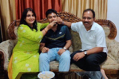 IIT, IFS और अब UPSC, पहले ही प्रयास में सफलता के झंडे गाड़ते रहे हैं पूर्णिया के शिखर IIT, IFS और अब UPSC, पहले ही प्रयास में सफलता के झंडे गाड़ते रहे हैं पूर्णिया के शिखर