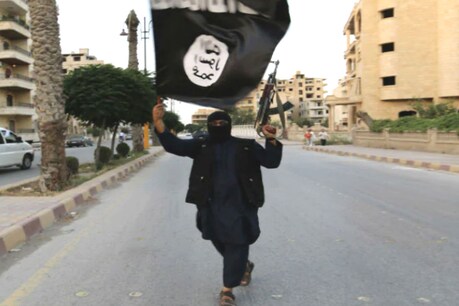 तो क्या आतंकी संगठन ISIS के खात्मे का एलान झूठा था? तो क्या आतंकी संगठन ISIS के खात्मे का एलान झूठा था?