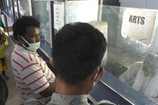 विरोधियों के तंज से परेशान मैट्रिक पास शिक्षा मंत्री ने इंटर में लिया एडमिशन