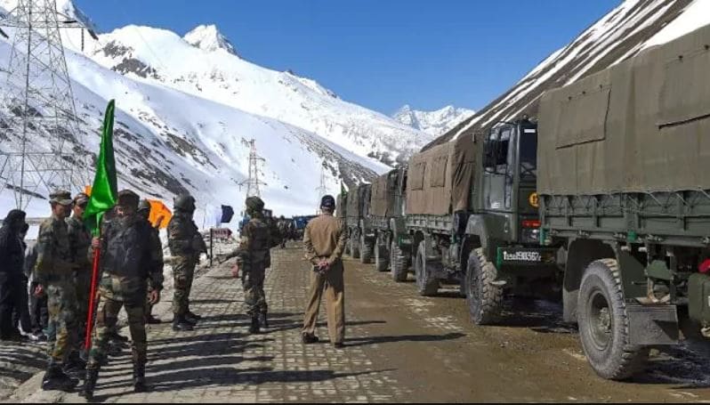 india china war, india china border tension, india china update, forces in ladakh, lac latest news, भारत चीन युद्ध, भारत चीन सीमा तनाव, भारत चीन अपडेट, लद्दाख में सेना, एलएसी की ताज़ा खबर