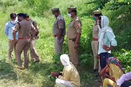 लखीमपुर खीरी: नाबालिग किशोरी का खेत में मिला शव, परिजनों का आरोप- रेप के बाद गला काटकर की गई हत्या लखीमपुर खीरी: नाबालिग किशोरी का खेत में मिला शव, परिजनों का आरोप- रेप के बाद गला काटकर की गई हत्या