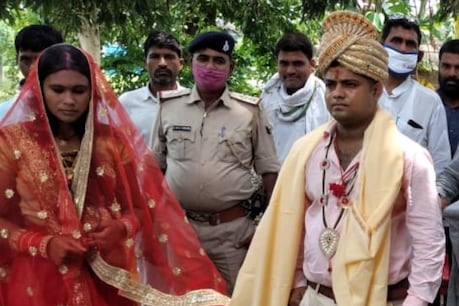 Bihar : लॉकडाउन से टल गई शादी तो मंगेतर के घर जा धमका युवक, तब गांववालों ने किया ये काम...