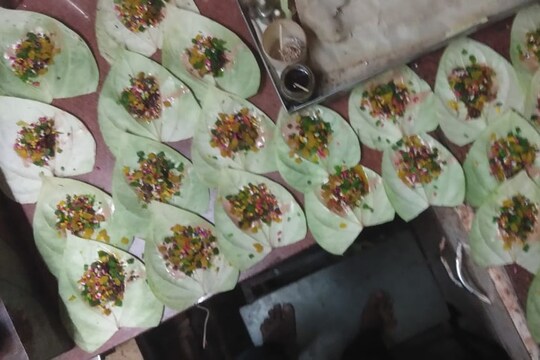बनारसी पान अपने स्वाद के लिए विश्व में प्रसिद्ध है. 