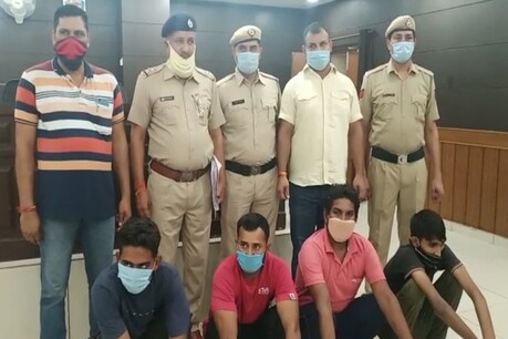 पानीपत: मां-बेटी की हत्या कर पड़ोसी ने थाने में दी सूचना, पुलिस के सामने फूट-फूट कर रोया पानीपत: मां-बेटी की हत्या कर पड़ोसी ने थाने में दी सूचना, पुलिस के सामने फूट-फूट कर रोया