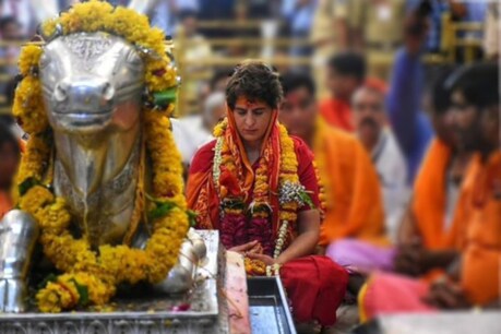 गोरखपुर में नाबालिग से गैंगरेप के बाद प्रियंका गांधी ने योगी सरकार को दी ये सलाह, कहा... गोरखपुर में नाबालिग से गैंगरेप के बाद प्रियंका गांधी ने योगी सरकार को दी ये सलाह, कहा...