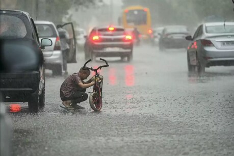 Weather Alert: पश्चिमी यूपी और लखनऊ से सटे जिलों में अगले कुछ घंटों में  बारिश के आसार | lucknow - News in Hindi - हिंदी न्यूज़, समाचार,  लेटेस्ट-ब्रेकिंग ...