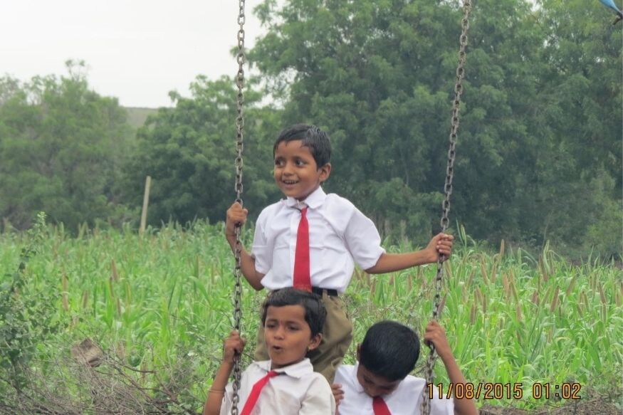 सरक र स क ल क स स और कह न य क सह र बच च बन रह अच छ भ रत य Government Schools Children Becoming Good Indian By Way Of Stories News In Hindi ह द न य ज सम च र