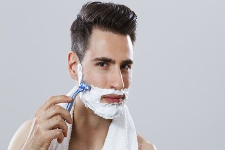 Men's Shaving Kit: आपकी सेविंग किट में ये चीजें हैं तो लुक दिखेगा स्टाइलिश Men's Shaving Kit: आपकी सेविंग किट में ये चीजें हैं तो लुक दिखेगा स्टाइलिश