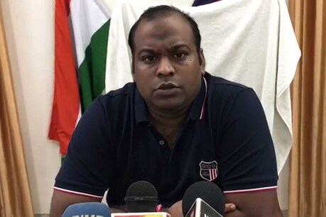लखीमपुर खीरी रेप एंड मर्डर केस: आंख फोड़ने और जीभ काटने पर SP ने कही ये बात लखीमपुर खीरी रेप एंड मर्डर केस: आंख फोड़ने और जीभ काटने पर SP ने कही ये बात